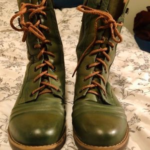 European leather lace up boots